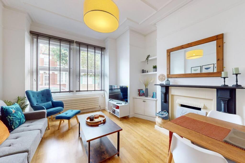 Spacious 2Bd Apartment Cricklewood Londra Esterno foto