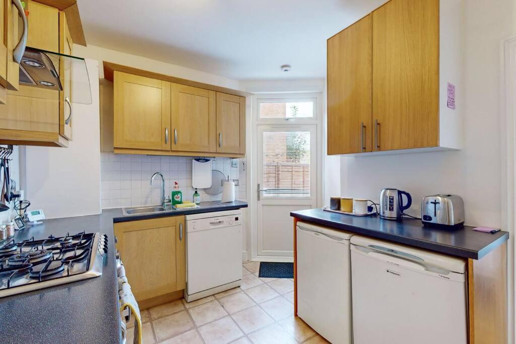 Spacious 2Bd Apartment Cricklewood Londra Esterno foto