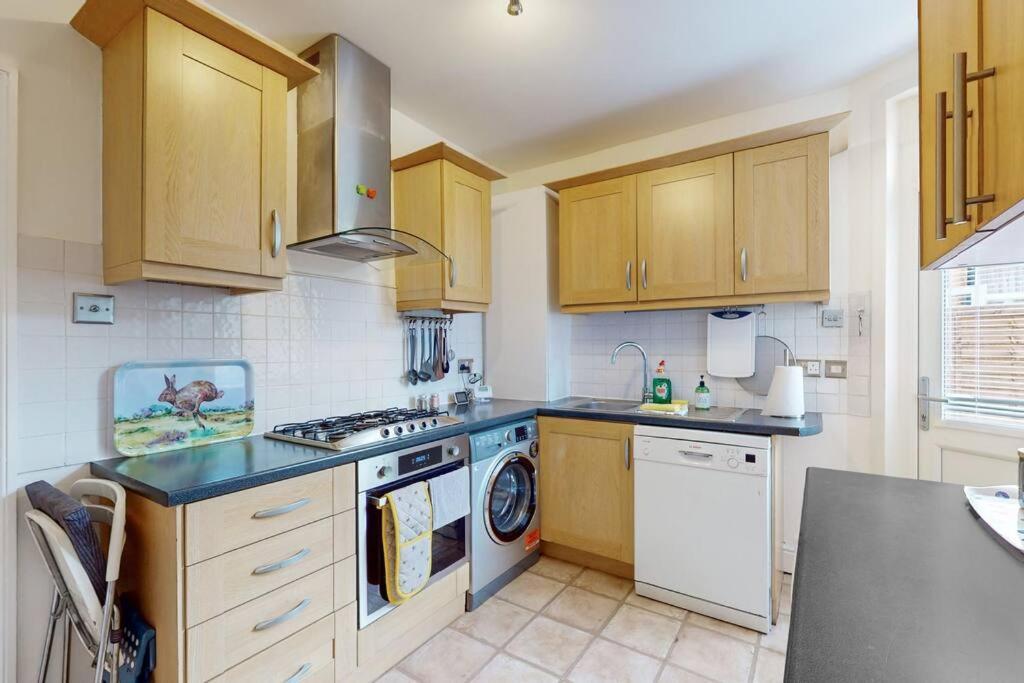 Spacious 2Bd Apartment Cricklewood Londra Esterno foto