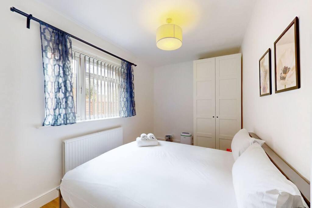 Spacious 2Bd Apartment Cricklewood Londra Esterno foto
